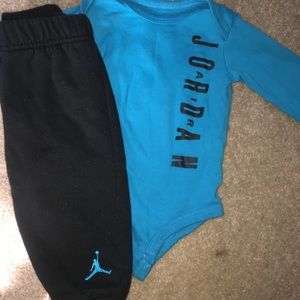 Jordan outfit size 9-12 Months